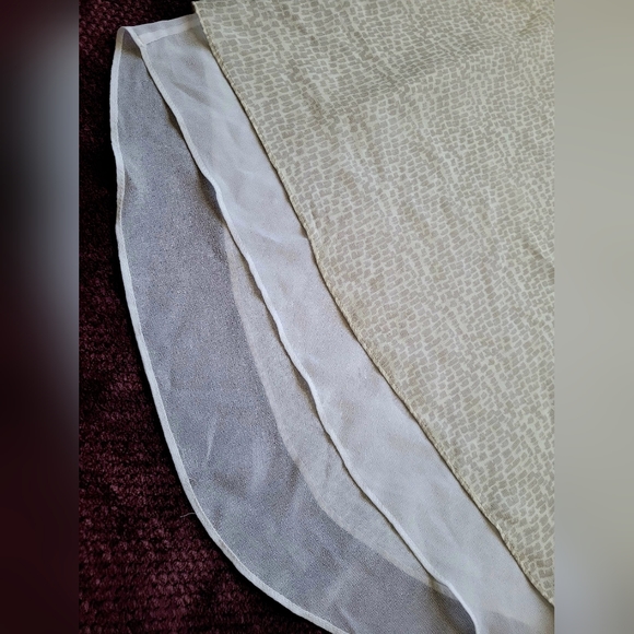 Calvin Klein Jeans Women's Lightweight Chiffon Layers Blouse Medium - Picture 5 of 12